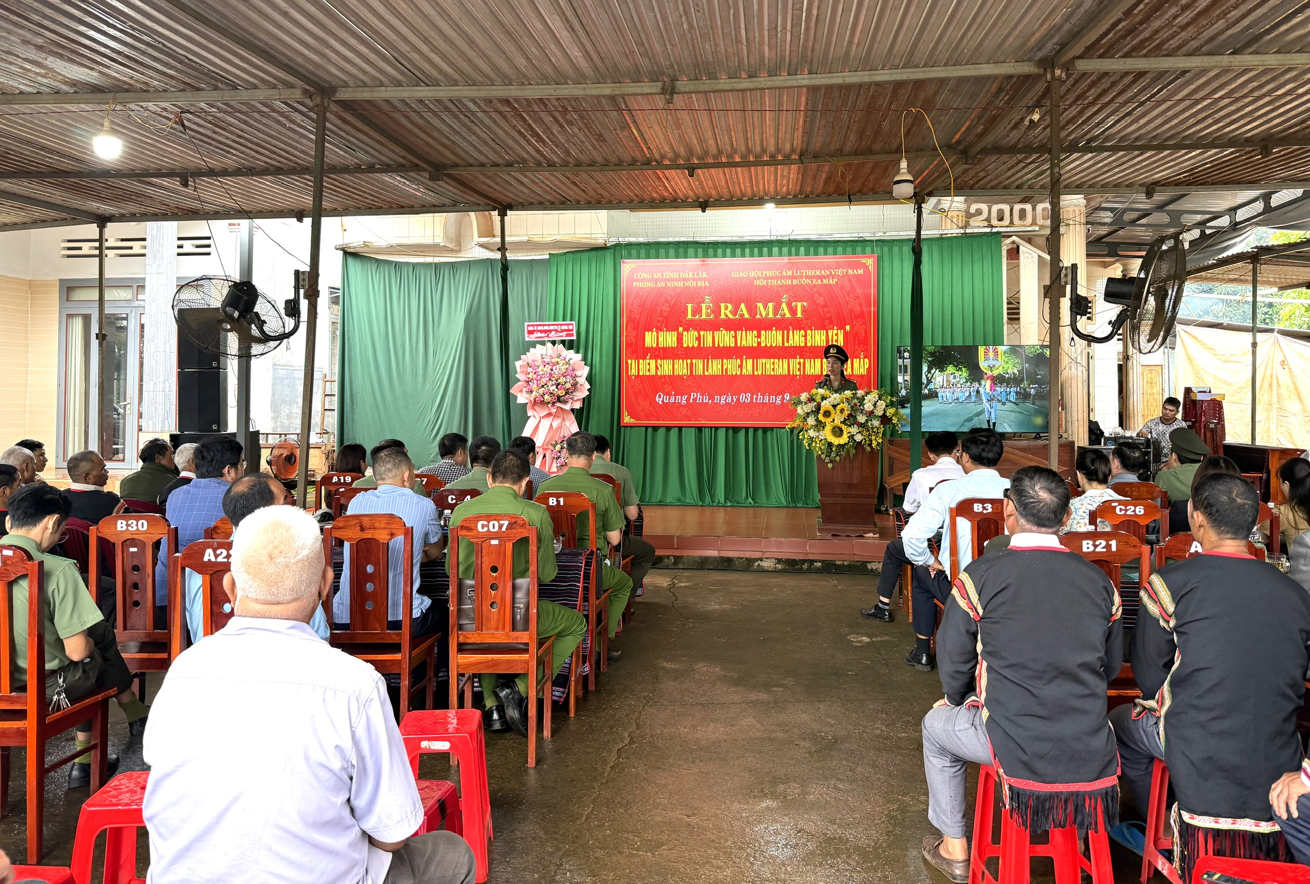 Quang cảnh lễ ra mắt